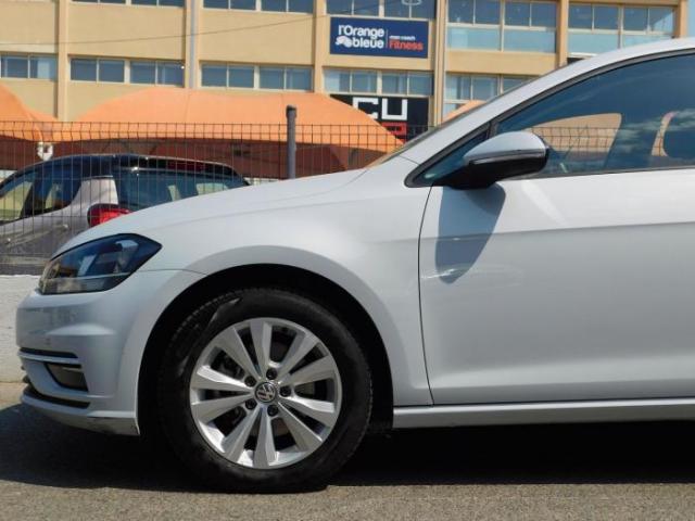 Volkswagen Golf image 9
