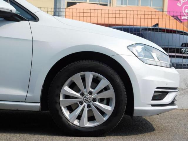 Volkswagen Golf image 2