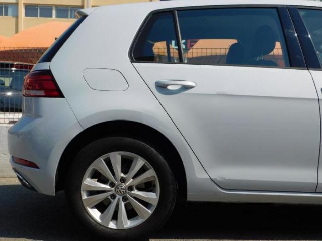 Volkswagen Golf image 6