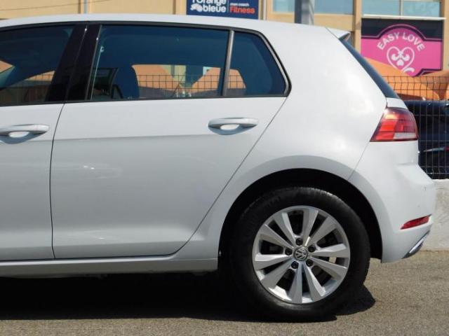 Volkswagen Golf image 8