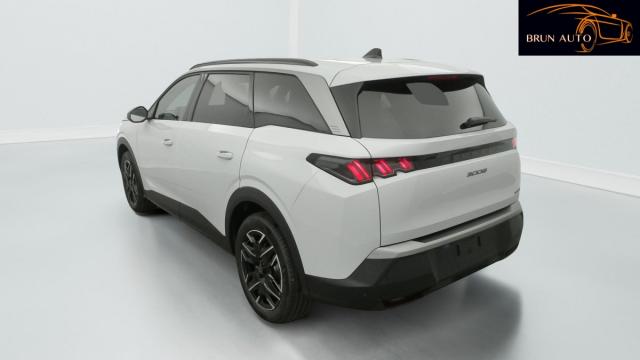 Peugeot 5008 image 1