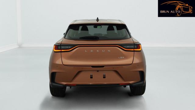 Lexus Lbx image 1