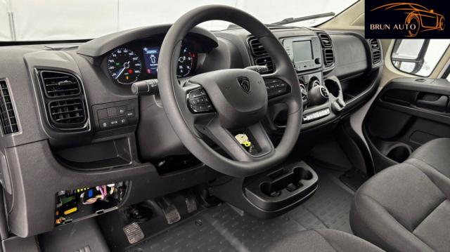 Peugeot Boxer image 9