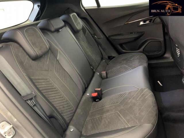 Peugeot 2008 image 8