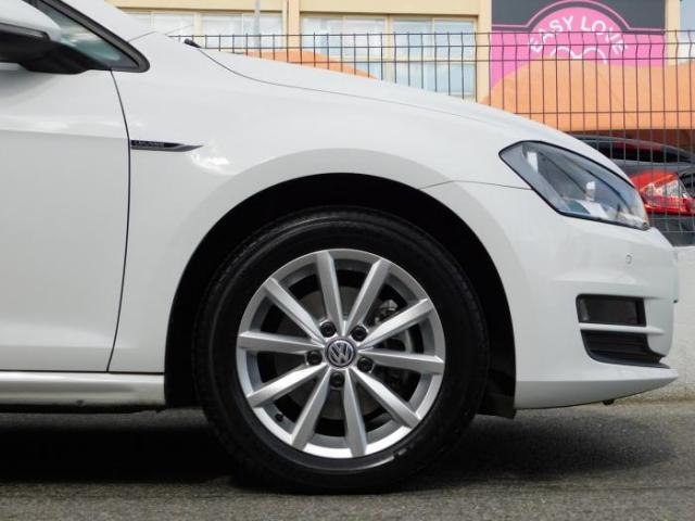 Volkswagen Golf image 7