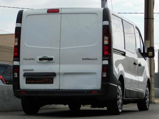 Renault Trafic image 8