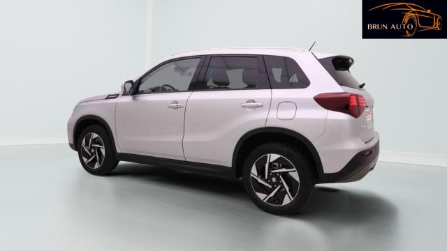 Suzuki Vitara image 3