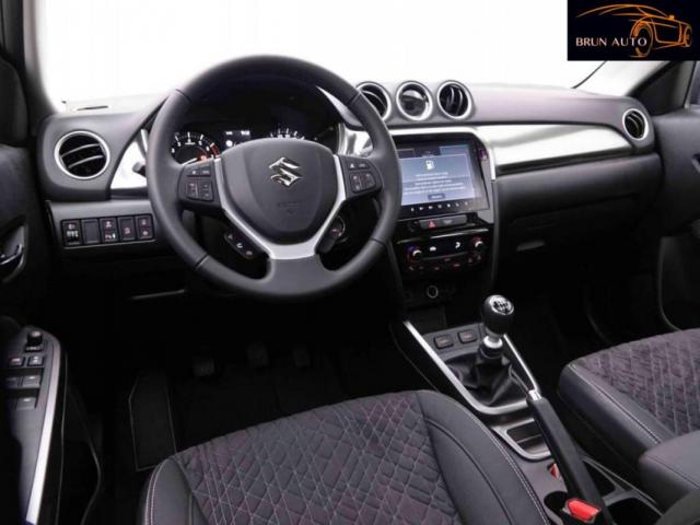 Suzuki Vitara image 2