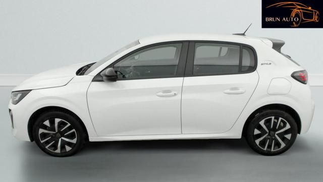 Peugeot 208 image 1