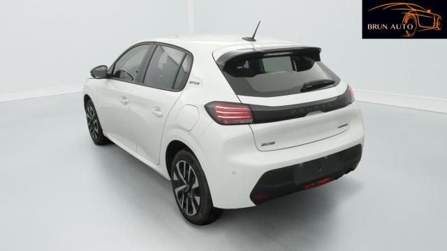 Peugeot 208 image 4