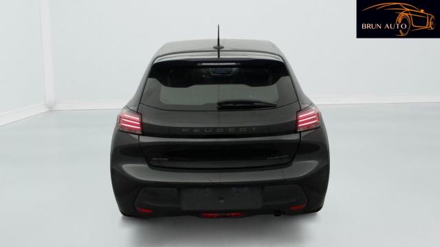 Peugeot 208 image 9