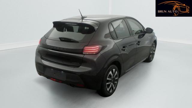 Peugeot 208 image 6