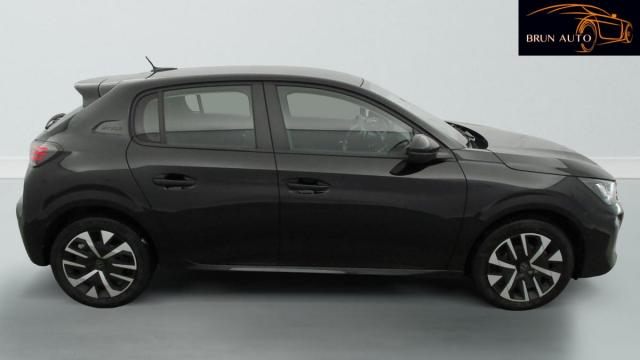 Peugeot 208 image 8
