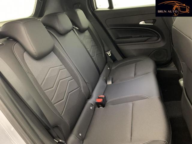 Jeep Avenger image 1