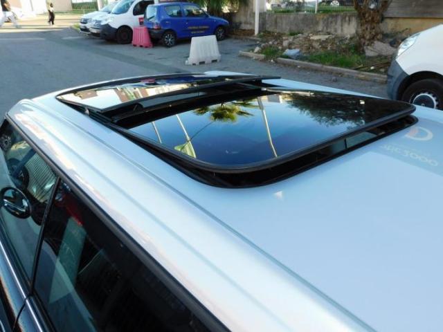 Mini Clubman image 3