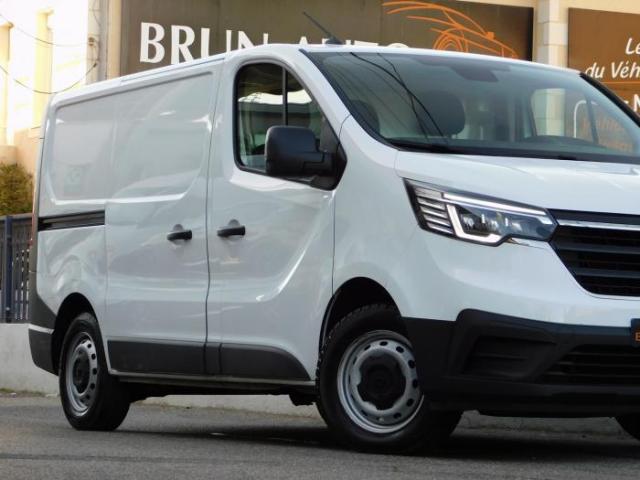 Renault Trafic image 8