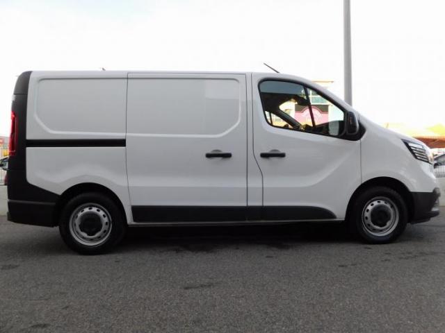 Renault Trafic image 7
