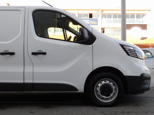 Renault Trafic image 1