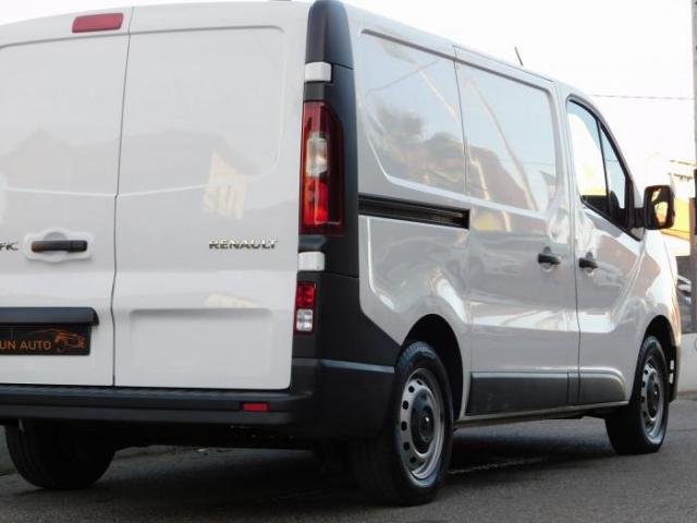 Renault Trafic image 3