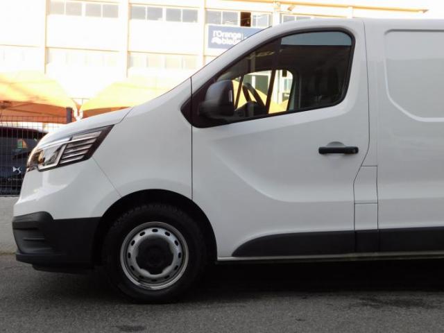 Renault Trafic image 4