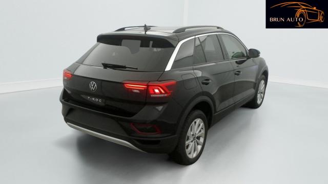 Volkswagen T-Roc image 2