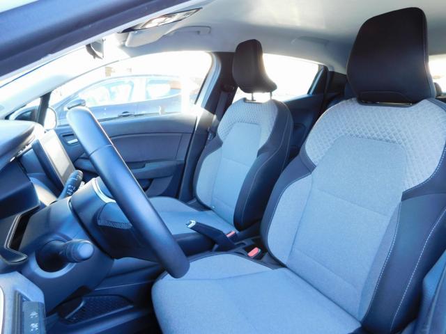 Renault Clio image 6