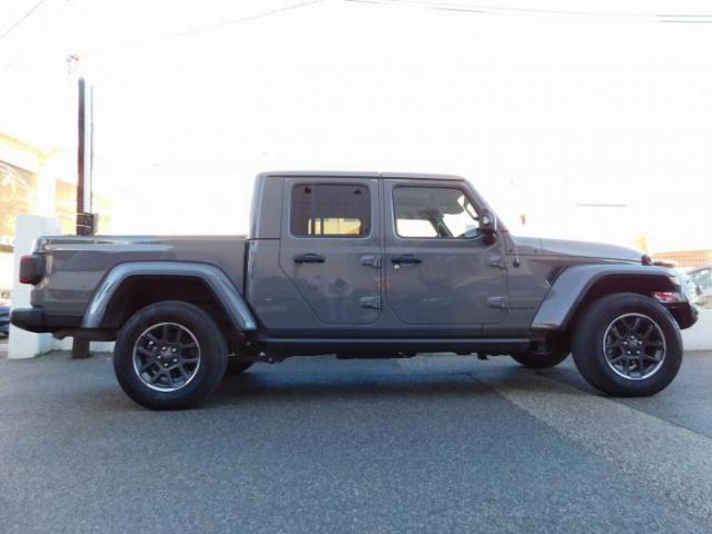 Jeep Gladiator image 7