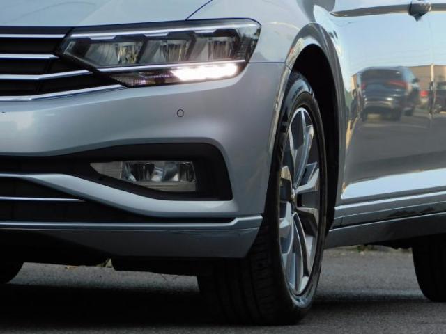 Volkswagen Passat Sw image 1