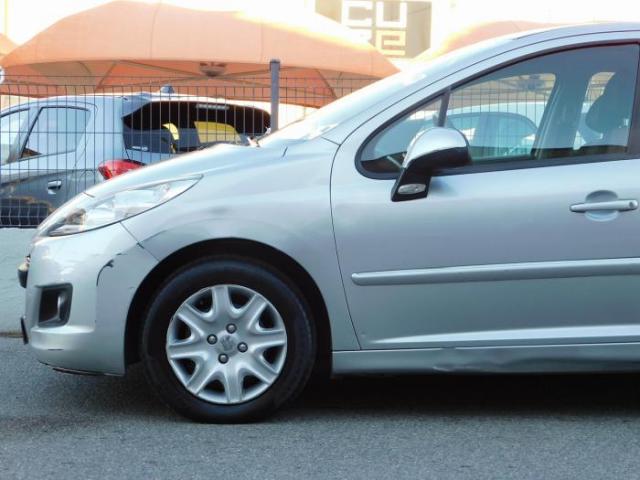Peugeot 207 image 6
