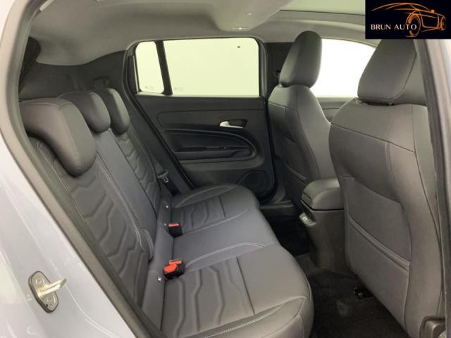 Jeep Avenger image 7