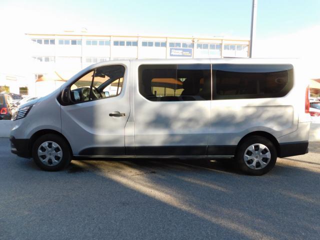 Renault Trafic image 2