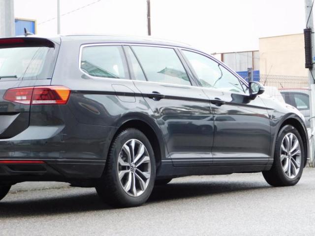Volkswagen Passat Sw image 7