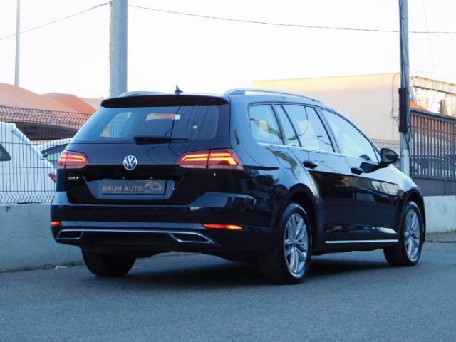 Volkswagen Golf image 9