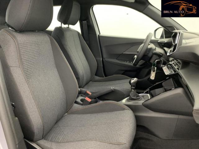 Peugeot 2008 image 1