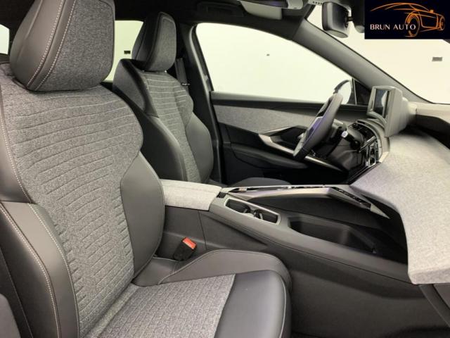 Peugeot 5008 image 2