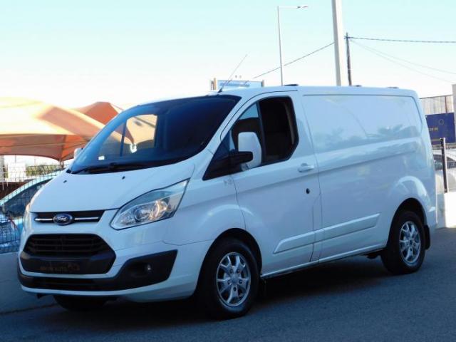 Ford Transit Custom image 9