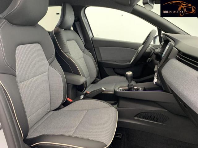 Renault Clio image 2