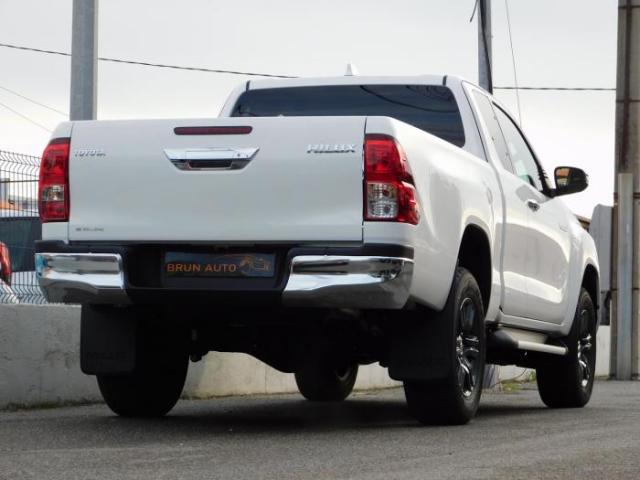 Toyota Hilux image 6