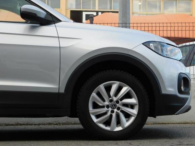 Volkswagen T-Cross image 3