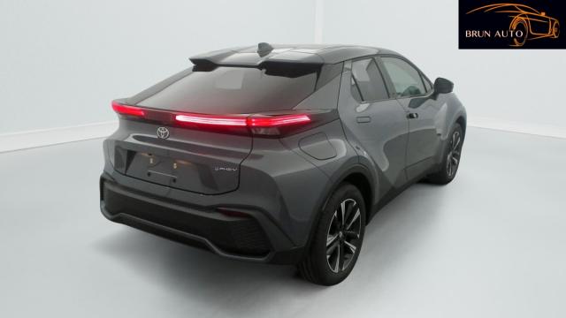 Toyota C-Hr image 6