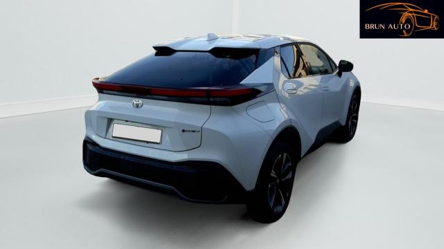 Toyota C-Hr image 7