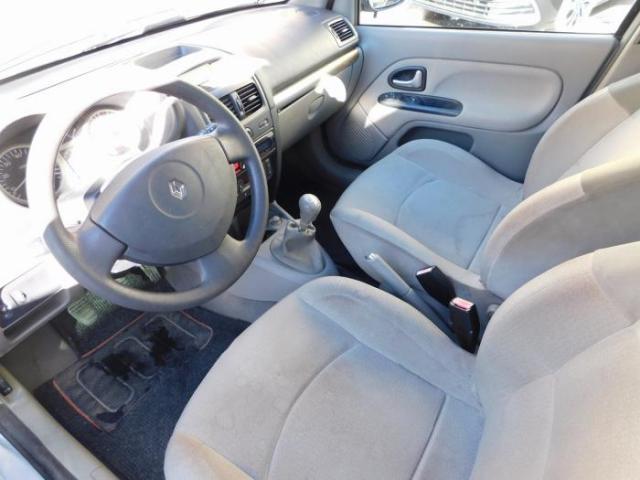 Renault Clio image 2