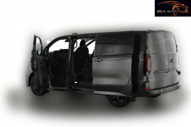 Volkswagen Transporter image 2