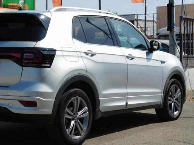 Volkswagen T-Cross image 3