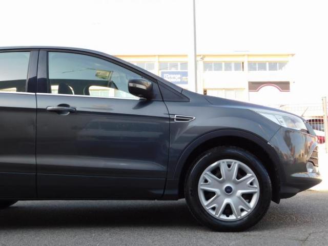 Ford Kuga image 8