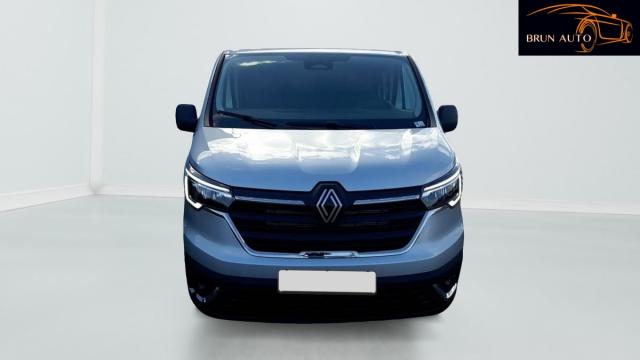 Renault Trafic image 2