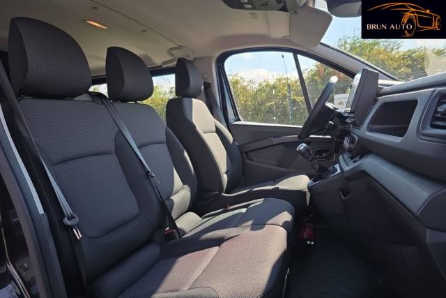 Renault Trafic image 3