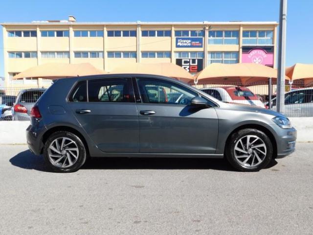 Volkswagen Golf image 2