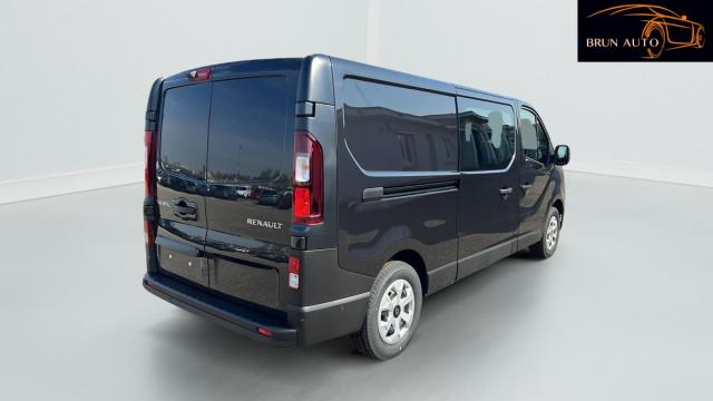 Renault Trafic image 2