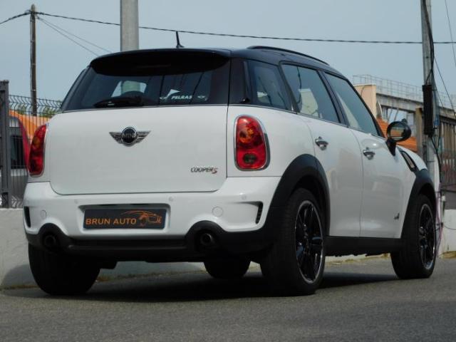 Mini Countryman image 2